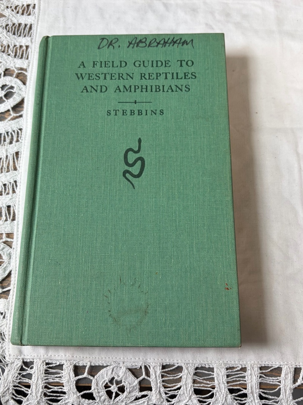A Field Guide to Western Reptiles and Amphibians by Robert C. Stebbins